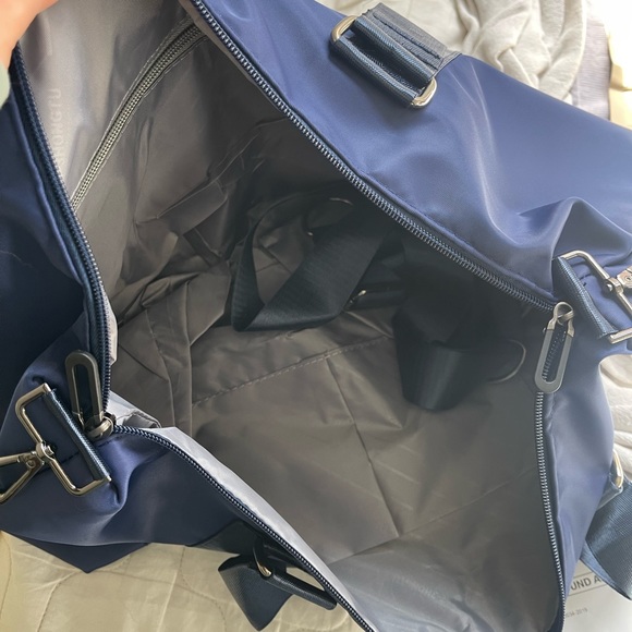 Alo yoga duffle bag - Picture 2 of 2